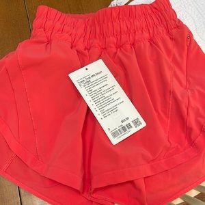 Lululemon Size 0 Track That MR Short 5” More of a Coral.